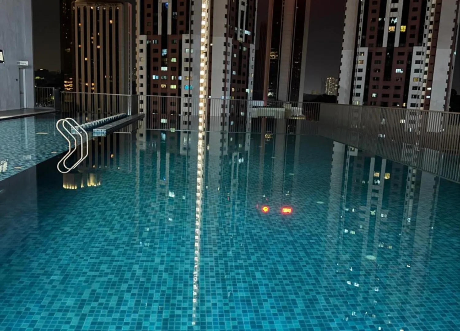 Chamber Luxury Suites Kl 쿠알라룸푸르 아파트